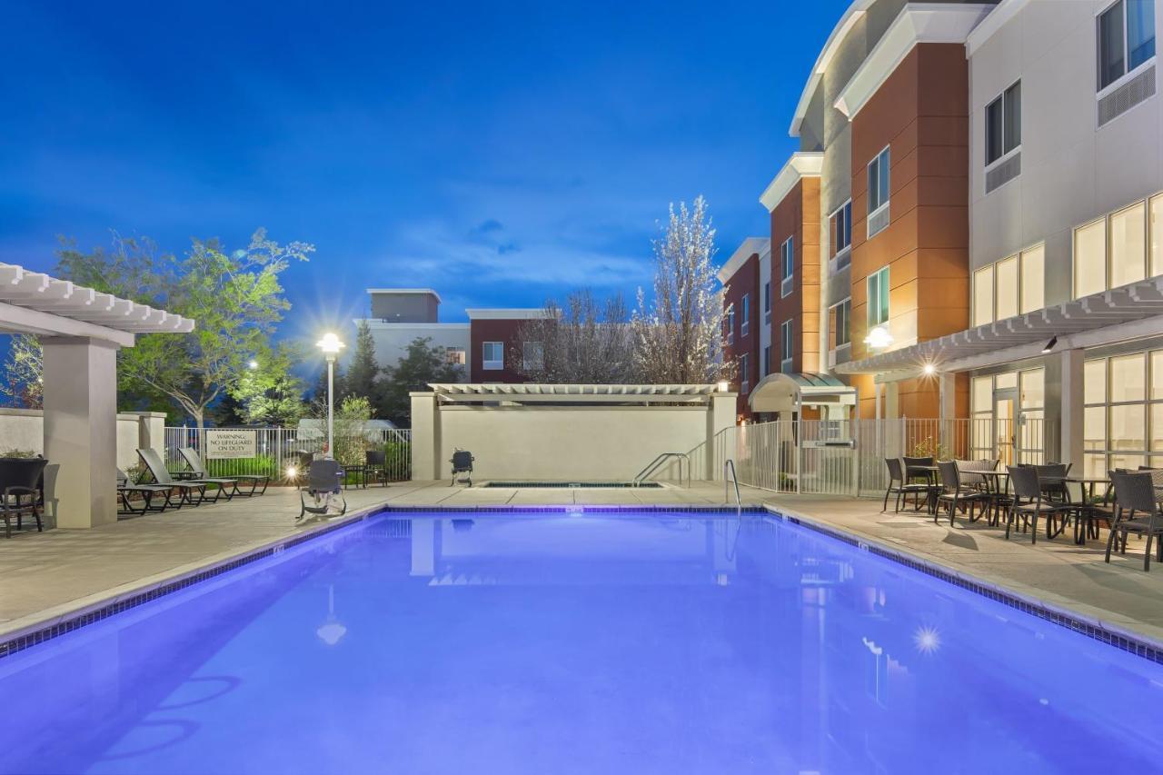 Holiday Inn Express Hotel & Suites Sacramento Airport Natomas, An Ihg Hotel Екстер'єр фото