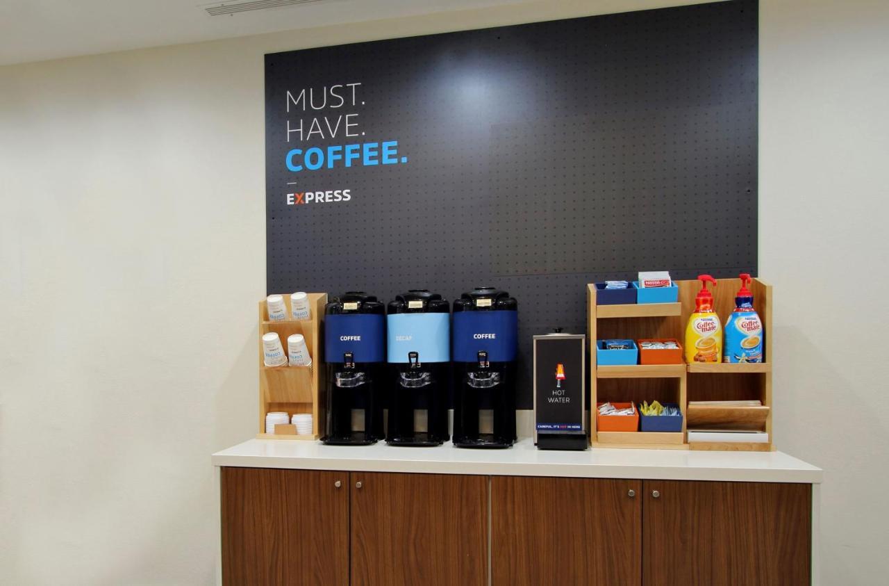 Holiday Inn Express Hotel & Suites Sacramento Airport Natomas, An Ihg Hotel Екстер'єр фото