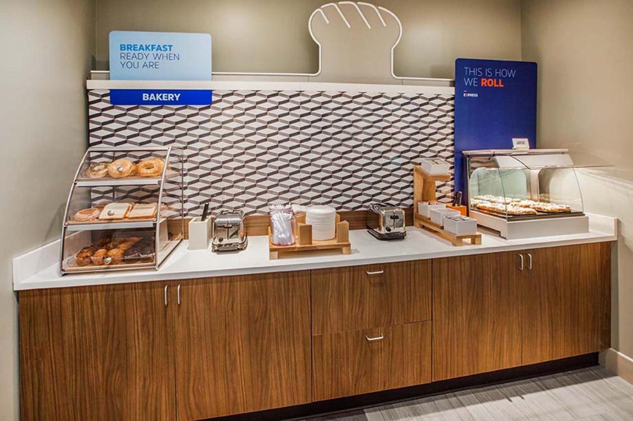 Holiday Inn Express Hotel & Suites Sacramento Airport Natomas, An Ihg Hotel Екстер'єр фото
